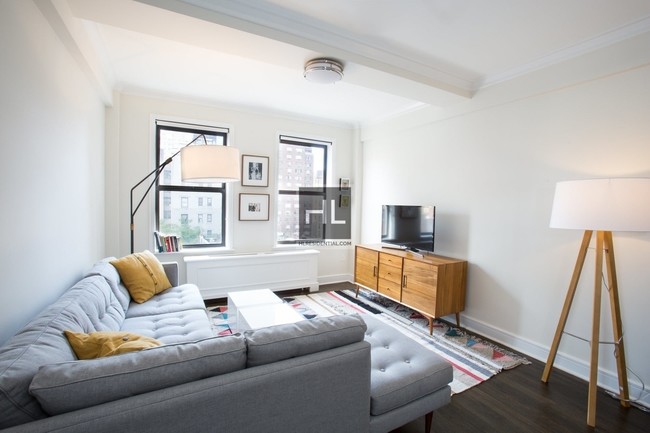 Building Photo - West 70th Street