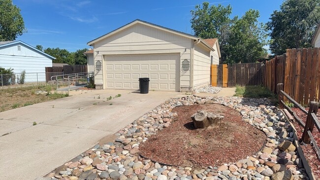 Photo - 4988 Ivor Drive House