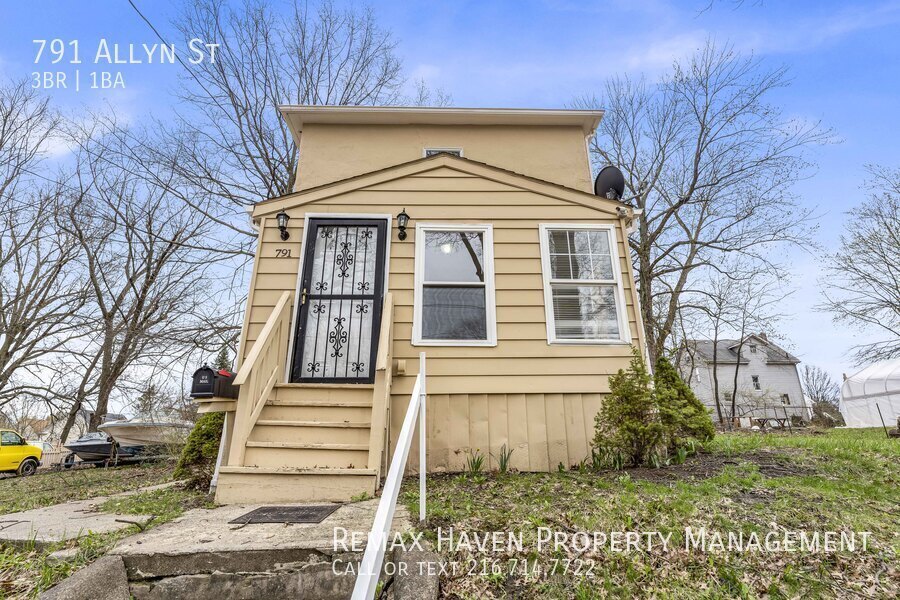 Primary Photo - 791 Allyn St