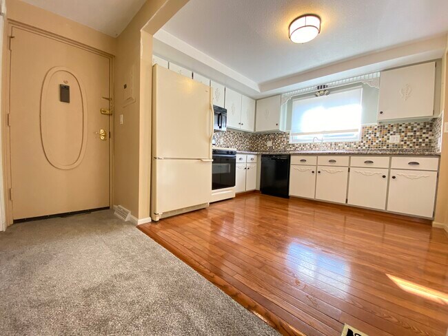 Foto del edificio - 3952 Ridge Lea Rd