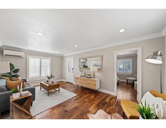 Photo - 674 E Julian St Apartment