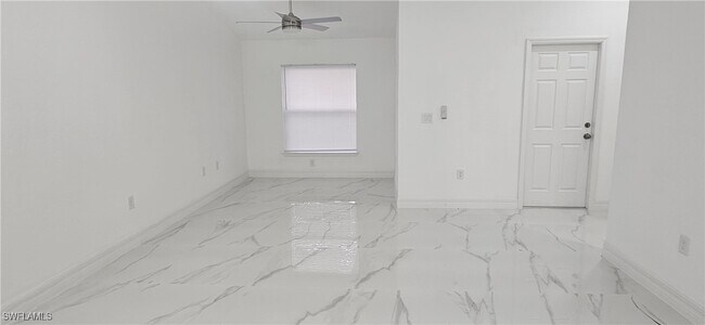 Foto del edificio - 4767 Jordan Ave S