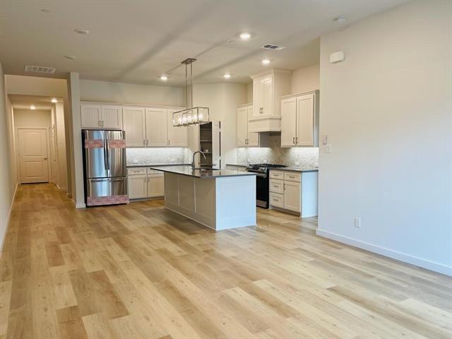 Foto del edificio - 2724 Garden Gate Ln