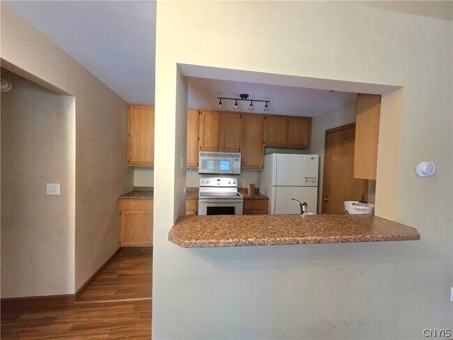 Building Photo - 1208 Greymoor Way