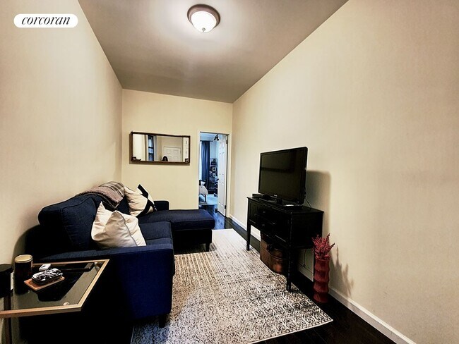 Building Photo - 278 Humboldt St