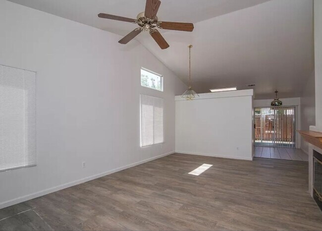 Foto del edificio - Charming Home For Rent