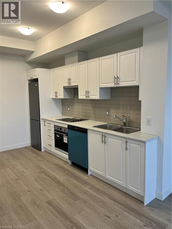 Photo du bâtiment - 461 Green Rd