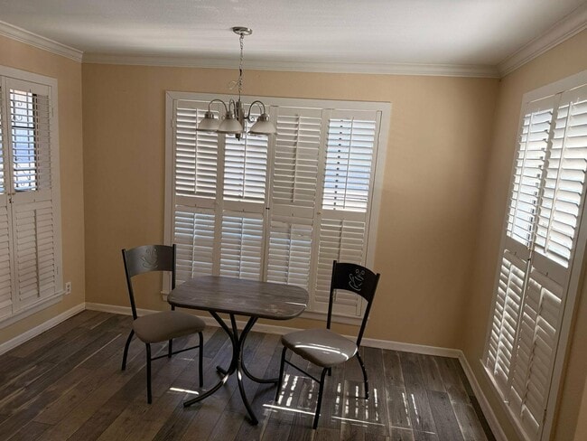 Building Photo - 7926 Broadway