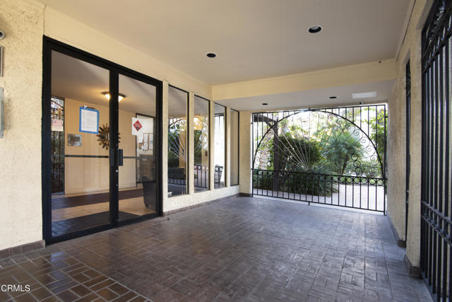 Foto del edificio - 497 E California Blvd