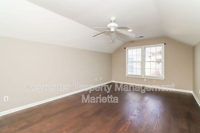 Building Photo - 2311 Parkside Walk