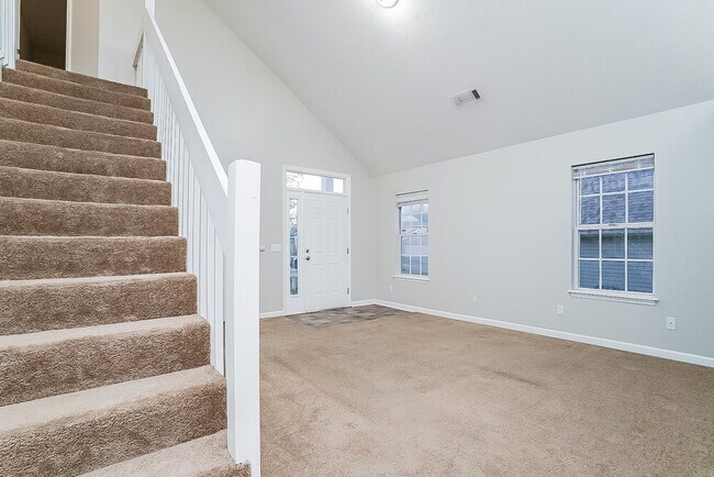 Building Photo - 4033 Pepperwood Dr