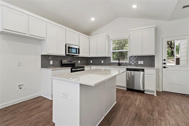 Building Photo - 719 Maple Row