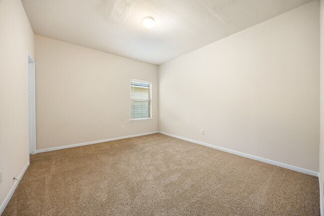 Foto del edificio - 506 Stream Mill Ln