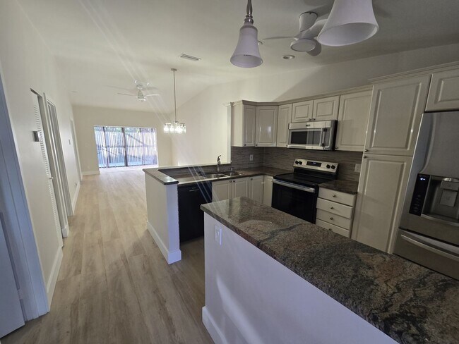 Building Photo - Fully Renovated 2BR/2BA Villa in Whisper Walk | 55+ Resort-Style Living in West Boca