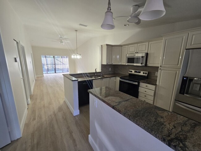 Foto del edificio - Newly remodeled 2-bed, 2-bath Villa in Whisper Walk 55+ community in West Boca.