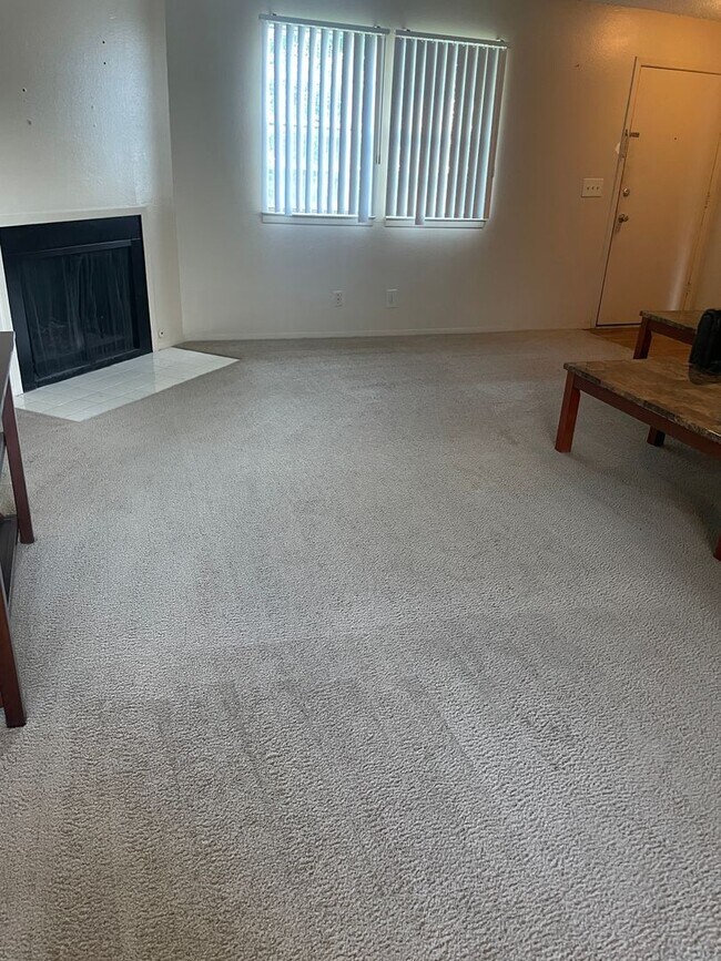 Foto del edificio - 2413 E 55th Pl