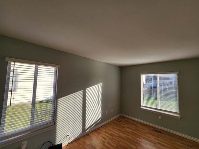 Building Photo - 13862 Isle Royal Cir