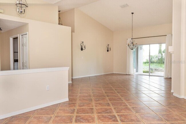 Building Photo - 1407 Whispering Woods Way