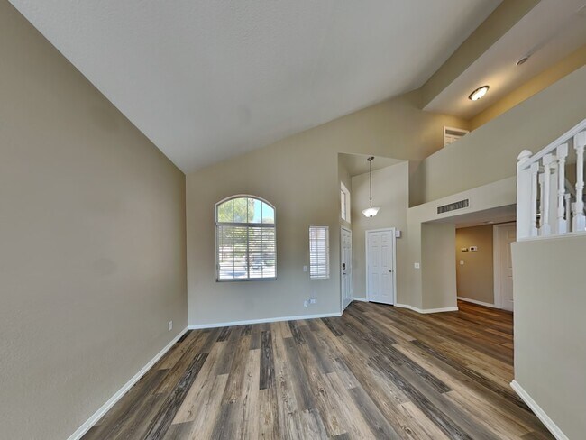 Building Photo - 3925 Laurel Brook Dr