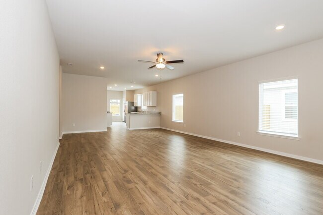 Foto del edificio - 15667 Plum Brk Dr