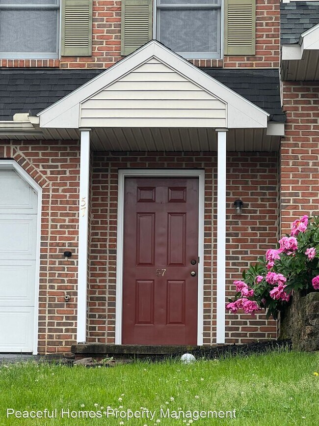 3 br, 1.5 bath House 57 Ironstone Dr House Rental in Elizabethtown