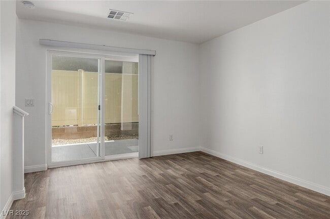 Foto del edificio - 12186 Scarlet Ember Rd