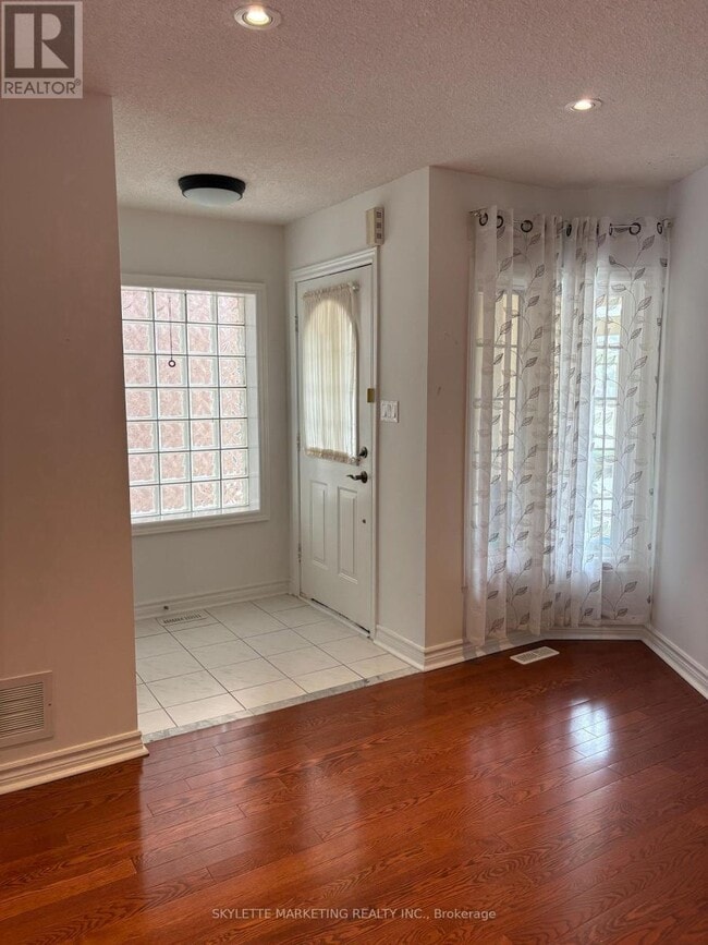 Building Photo - 307 Milliken Meadows Dr