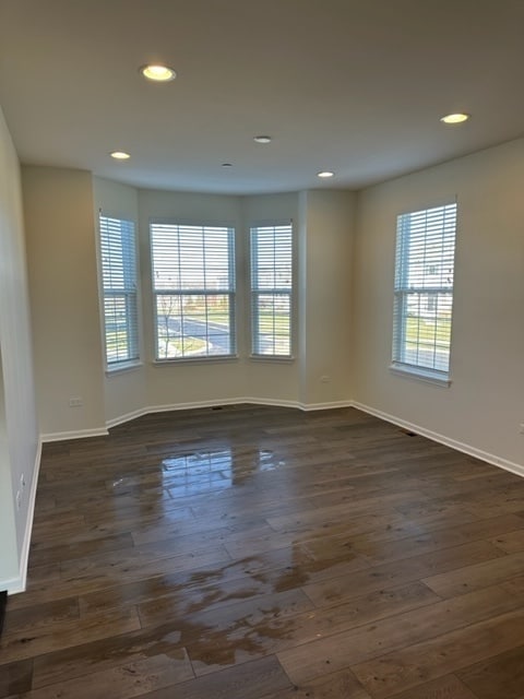 Building Photo - 12700 Kenmore Ct
