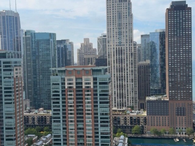Building Photo - 450 E Waterside Dr