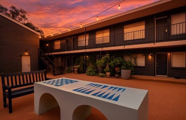 Building Photo - Avondale Apartments