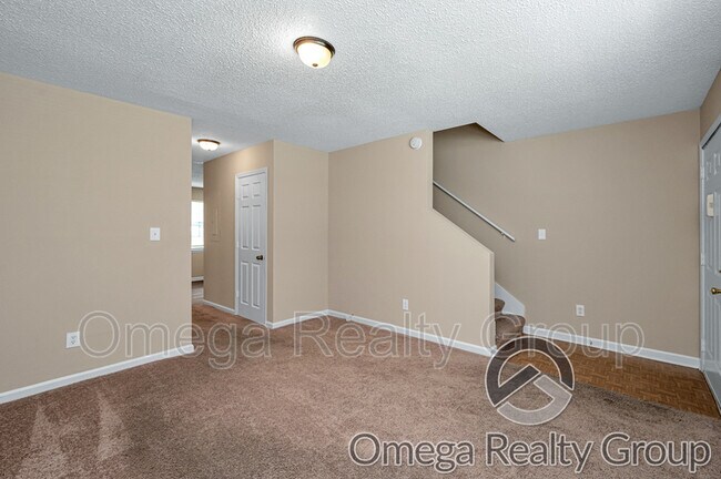 Building Photo - 405 22nd Ave NE