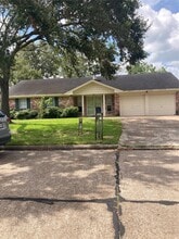 Building Photo - 1812 Parkcrest St