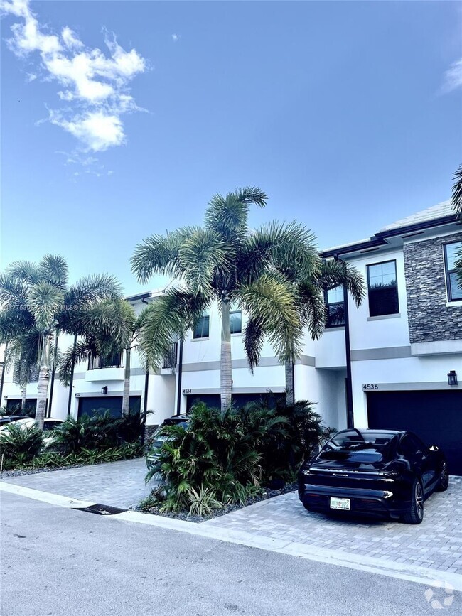 Building Photo - 4536 S Aqua Bella Ln