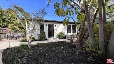 Building Photo - 808 N Harper Ave