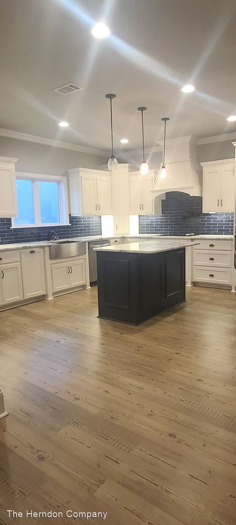 Building Photo - 4 br, 3 bath House - 6263 Brayden Way