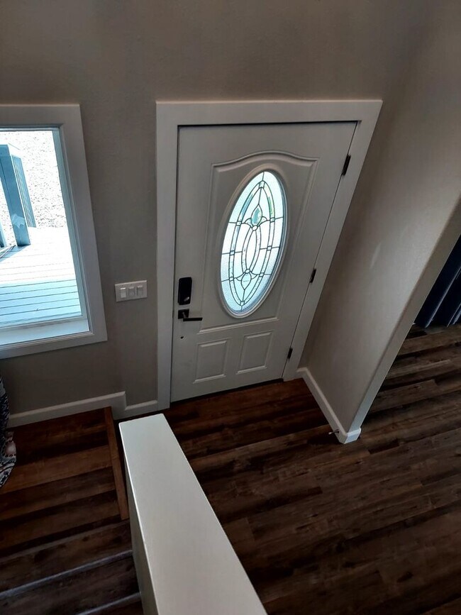 Foto del edificio - 2 Story Remodeled Single-Family Home in Po...