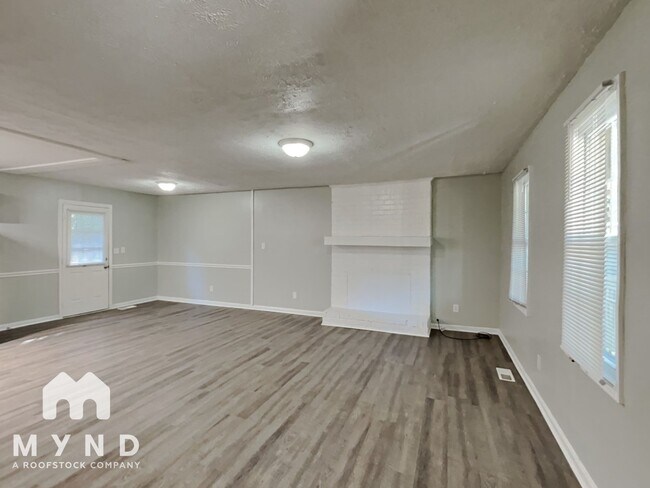 Foto del edificio - 546 Hardy Way