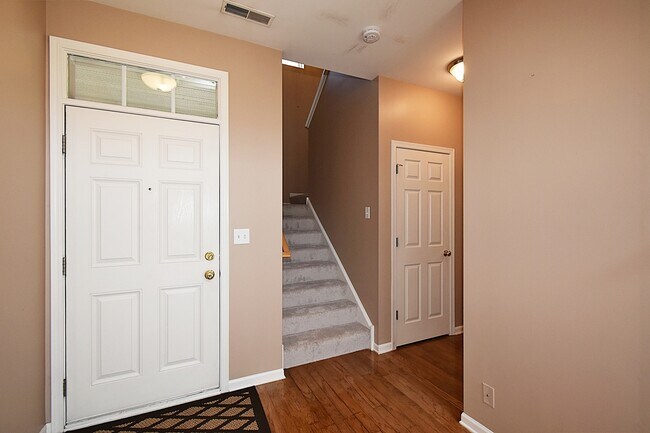 Building Photo - 312 Fairmont Ct