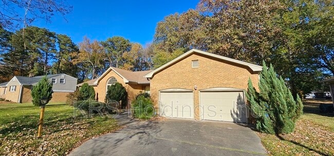 Building Photo - 1029 Dulcie Ave