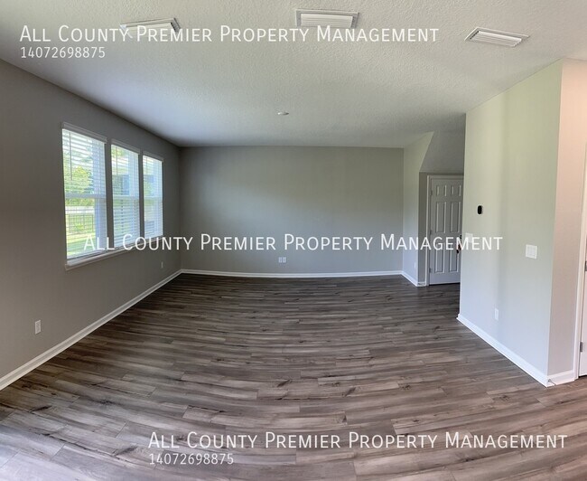 Building Photo - Nice 4 Bedroom 2.5 Bath House! Pinewood Pl...