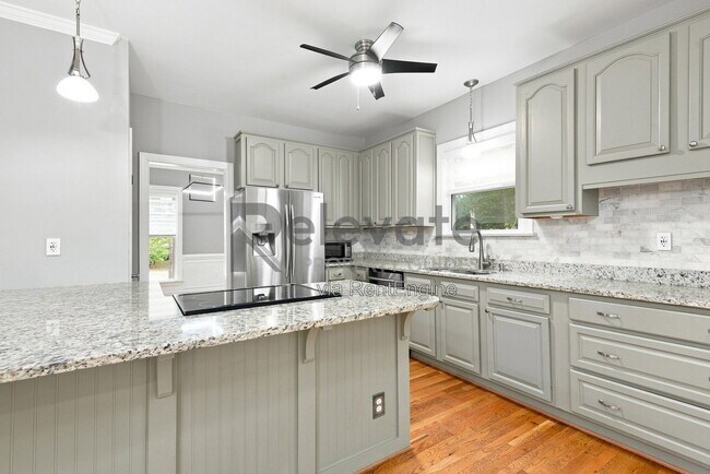 Foto del edificio - 6000 Sedgefield Rd