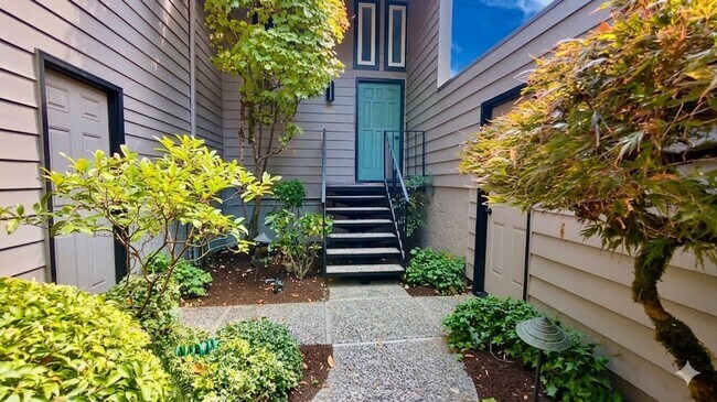 Foto del edificio - 4470 Lakeview Blvd