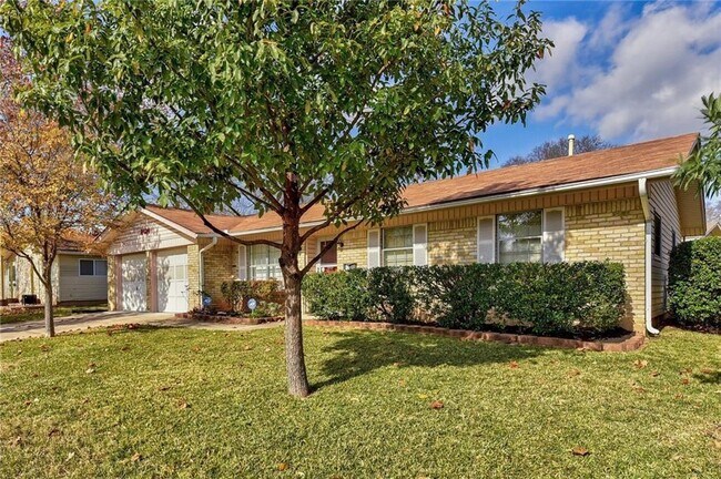 Building Photo - 8424 Jamestown Dr