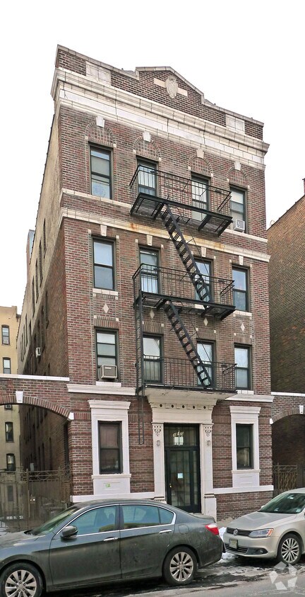 Foto del edificio - 30-75 33rd St