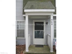 Foto del edificio - Spacious Condo Townhouse in Shaker Square