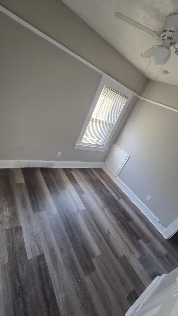 Building Photo - 3871-3873 W19th St