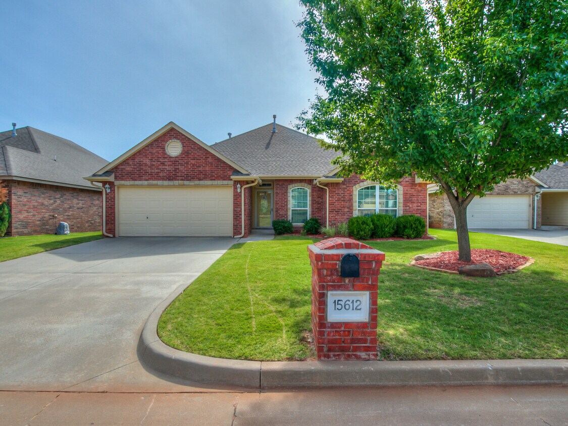 Primary Photo - Gated Community + Edmond Schools + Lawn ca...