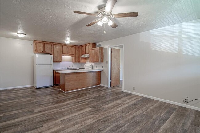 Foto del edificio - 120 McAdams Ln