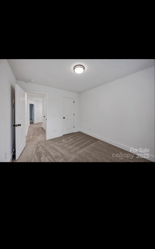 Building Photo - 2812 S Ridge Ave