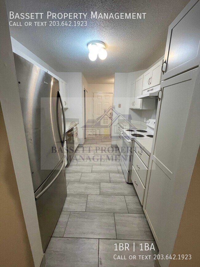 Foto del edificio - 30 Stoneycrest Dr